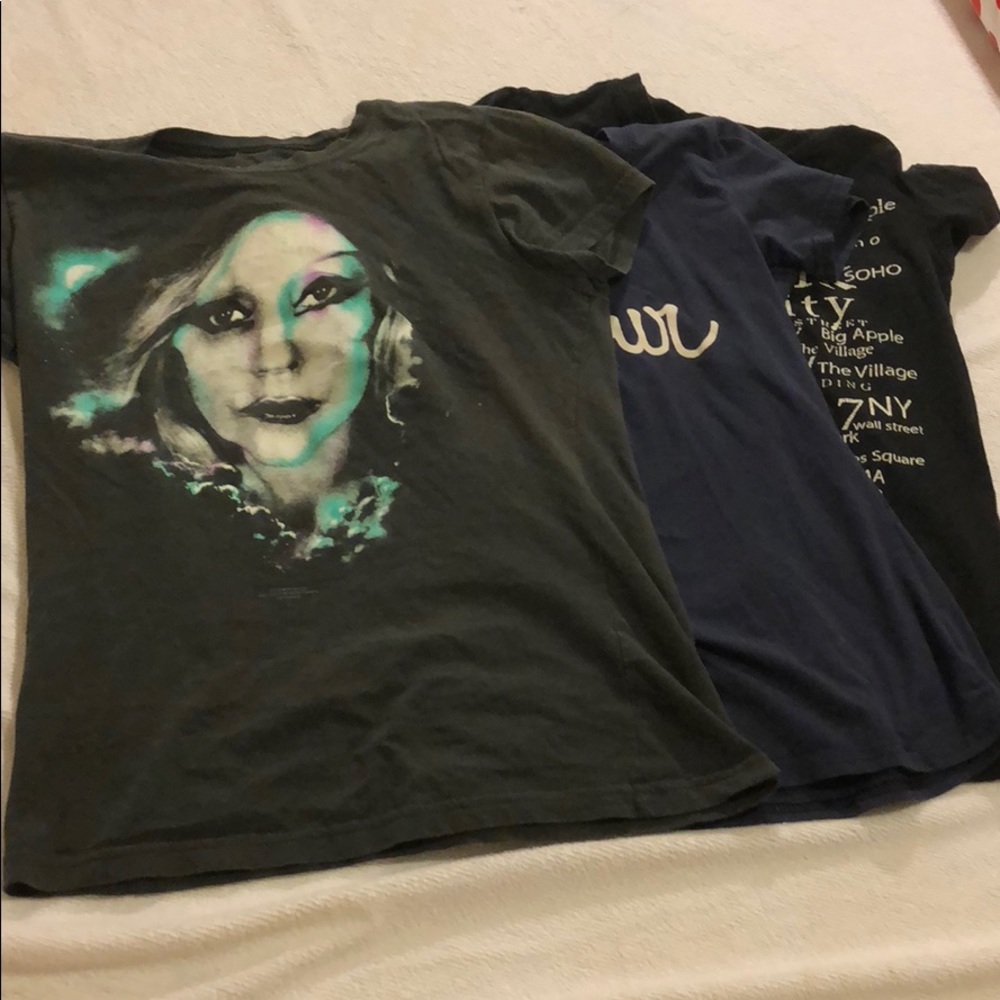 3 tshirts